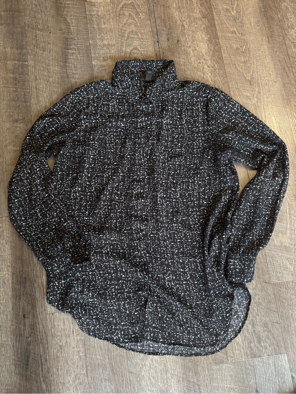 Mossimo Supply Co. Black and White Speckle Button-Front Top Women’s Medium